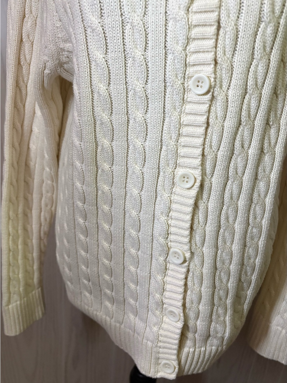 Lands’ End White Cable Knit Button-Front Cardigan Sweater L 12-14 - Picture 4 of 8